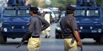 Police encounter in Karachi, one terrorist killed