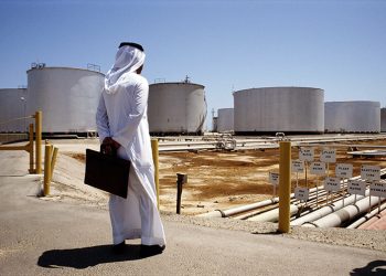 Saudi Arabia halts oil supplies to Europe