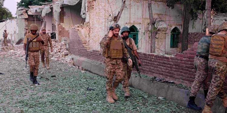 Security operation at Kohat Old Police Lines concluded; 7 terrorists killed.