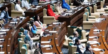 سندھ اسمبلی میں پٹرولیم مصنوعات کی قیمتوں میں کمی کیلئے قرارداد منظور