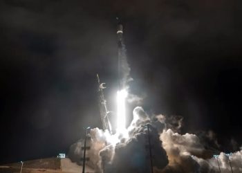 SpaceX's Falcon 9 rocket reached space carrying 27 Starlink satellites on its 35th flight.