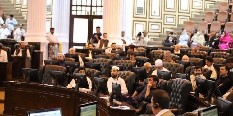 وفاق اور خیبرپختونخوا میں کشیدگی، گورنر راج اور اسمبلی تحلیل کے آپشنز زیرِ غور