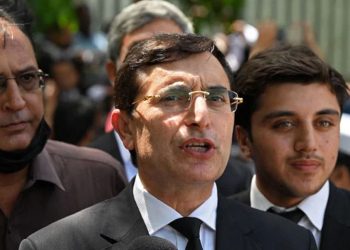 بانی پی ٹی آئی کی بہنوں کی گرفتاری بدترین سیاسی انتقام ہے،بیرسٹر گوہر