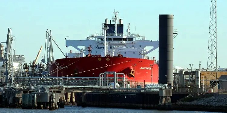 US gains control over $65 billion worth of Venezuelan oil; 100-year concession agreement signed.