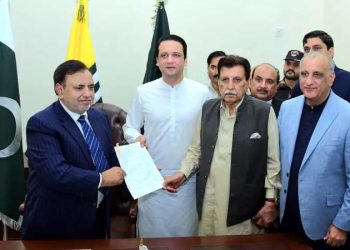 Who will be the new President of Azad Kashmir Voting is underway, with Najeeb Naqi and Latif Akbar as the contenders.
