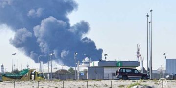 17 people killed and 333 injured in Houthi attacks on Saudi Arabian airports, says Saudi-led coalition forces.