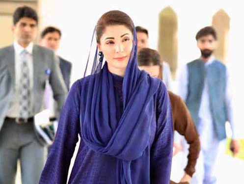 وزیراعلیٰ مریم نوازکا دورہ  منڈی بہاؤالدین،عوام کی طرف سے پرتپاک استقبال ،پھولوں کی پتیاں نچھاور