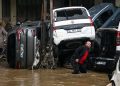 80-year record for heavy rainfall broken in Istanbul; 3 people killed.