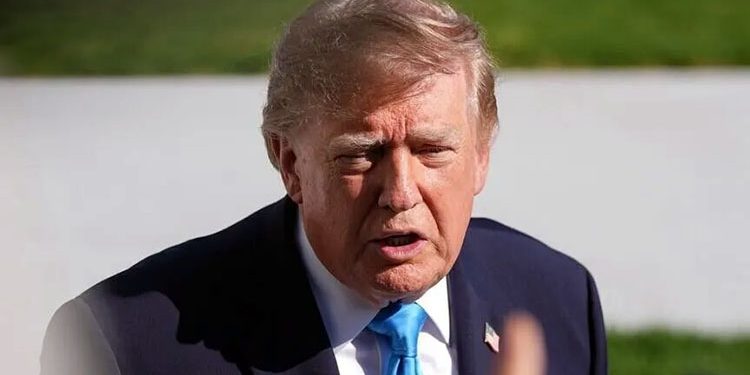 A war with Iran would end quickly, and oil prices would plummet, says Trump.
