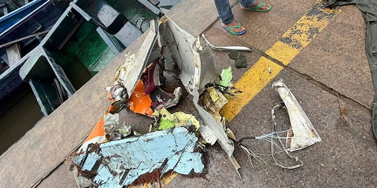 Air Force plane crashes in Nigeria; 32 killed.