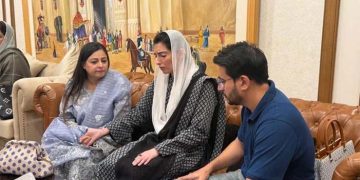 آصفہ بھٹو کی حنا جاوید کے اہلخانہ سے ملاقات، عدالتی کمیشن بنانے کی حمایت