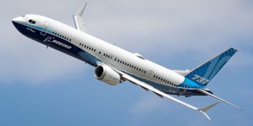 بوئنگ کے نئے مسافر طیارے 737 میکس 10 کی منظوری