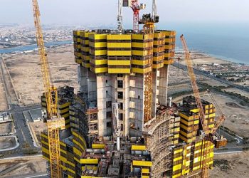 Burj Khalifa's reign ends; Jeddah Tower reaches 118 floors.