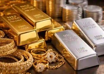 Decrease in gold and silver prices; gold now costs 422,036 rupees per tola.