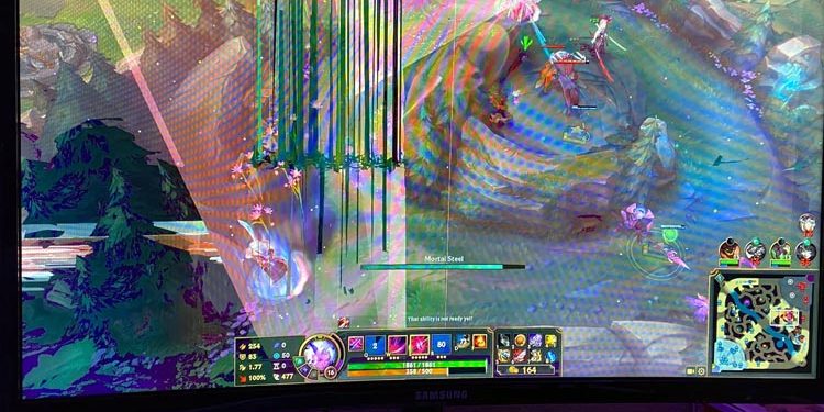 Does your computer screen freeze while playing games