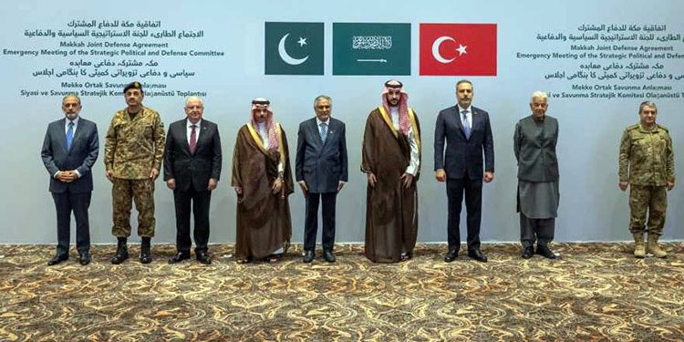 Emergency meeting of the Makkah defense alliance; Pakistan and Turkey decide to immediately deploy joint forces to Saudi Arabia.