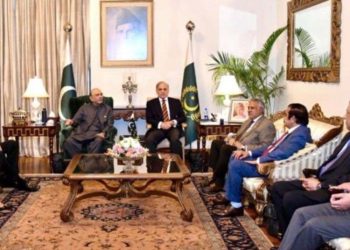 خیبرپختونخوا میں ایمرجنسی یا گورنر راج؟ وزیراعظم نے کل اجلاس بلا لیا