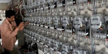 FPCCI opposes imposing an additional burden of Rs268 billion on electricity consumers.