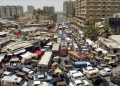 کراچی میں ڈی ایس ریلوے کے گھر اور دفاتر کے باہر کچرا پھینک دیا گیا