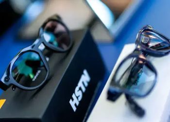 Hidden camera hidden in glasses, causing a stir around the world
