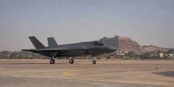 Indian Air Force Chief admits there is no formal offer to sell US F-35 aircraft to India.