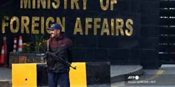 Indian Charge d'Affaires summoned to Foreign Office, strong protest over killing of Pakistani citizens