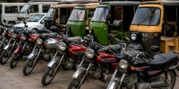 Lahore 2,354 motorcycles, rickshaws and cars registered in the name of citizens