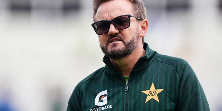Mike Hesson likely to be interim head coach for Test series against Sri Lanka