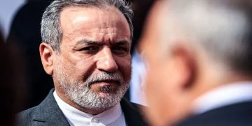 No response received from Saudi Arabia or Yemen regarding the Houthis' mediation offer, says Abbas Araghchi.