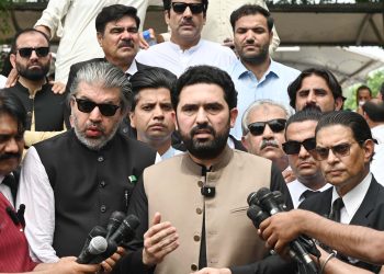 پی ٹی آئی مذاکراتی ڈرافٹ منظر عام پر لے آئی، لانگ مارچ کی منسوخی حکومتی یقین دہانیوں سے مشروط