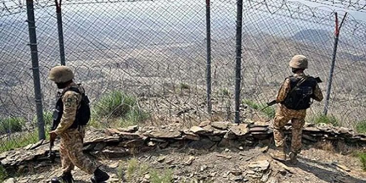 Pakistan Army gives befitting reply to Afghan Taliban provocation, destroys several checkpoints