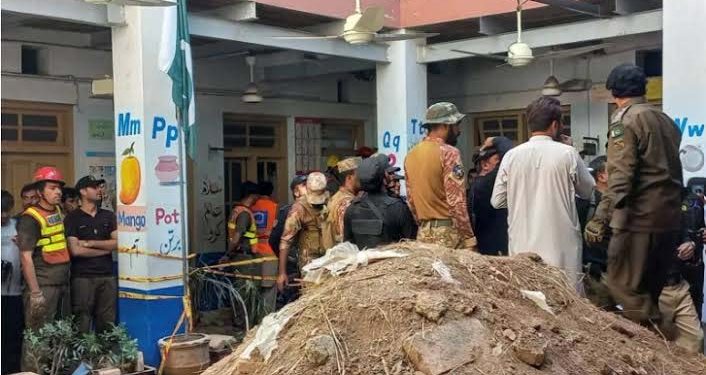 پشاور ،اسکول بلڈنگ سانحہ ،مالک نے بارشوں کو عمارت گرنے کی وجہ قرار دیدیا