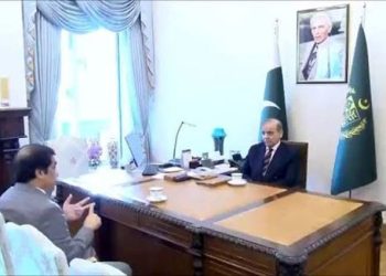 Railways Minister Hanif Abbasi meets Prime Minister Shehbaz Sharif, agrees to accelerate reforms in Railways