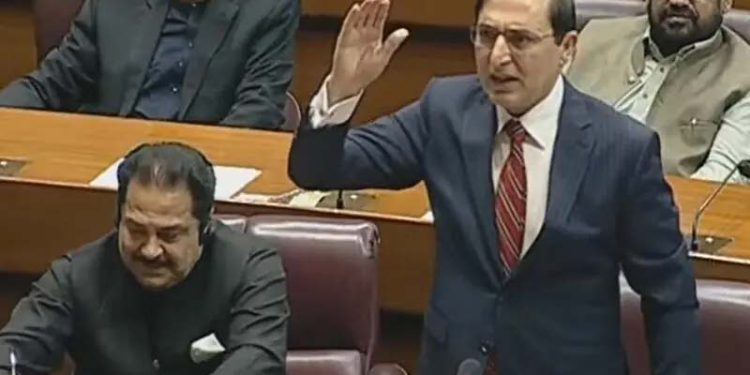 حکومت کی جانب سے کل ملاقات کا پیغام موصول ہوا، جسے قبول کرلیا، بیرسٹر گوہر