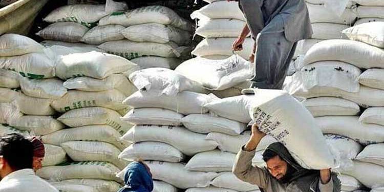 Severe shortage of 20kg flour bags in Lahore; the reason has been revealed.