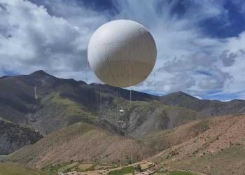 Successful test deployment of a large tethered balloon in China capable of lifting a 2-ton payload