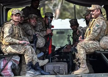 Terrorist attempt in Gwadar thwarted; 10 terrorists, including a woman, killed.