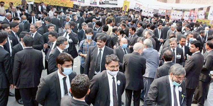 The annual elections of the Supreme Court Bar Association will be held tomorrow.