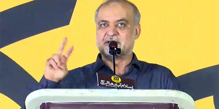 The government is providing protection to the mafia, while the public is being made a scapegoat, says Hafiz Naeem-ur-Rehman.