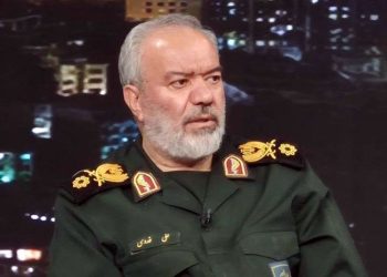 US military has withdrawn 1,000 kilometers from Iran's borders, claims Iranian commander.