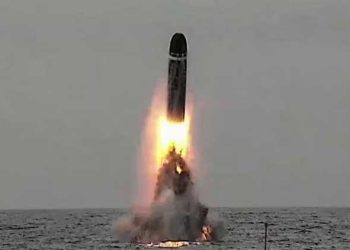 France successfully tests nuclear-capable missile from the sea.